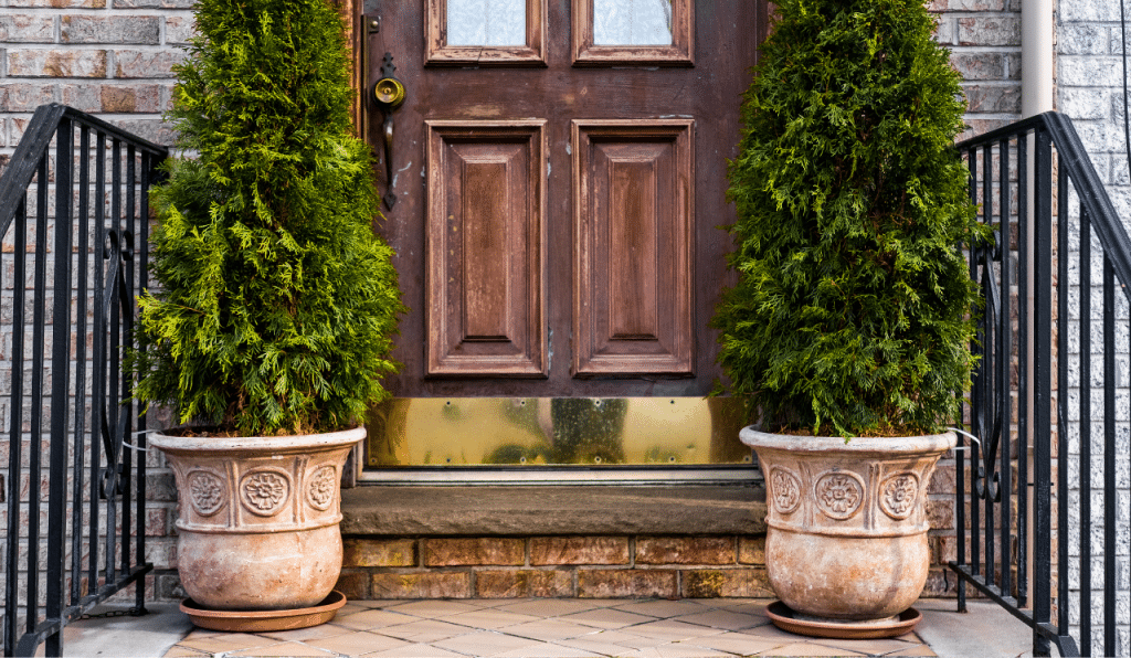  Easy Ways To Enhance Your Home's Curb Appeal On A Budget