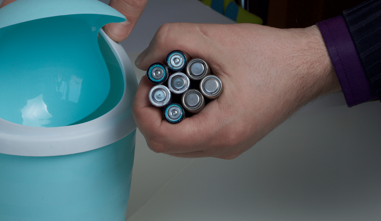 Should You Upgrade From Disposable to Rechargeable Batteries In The Home?